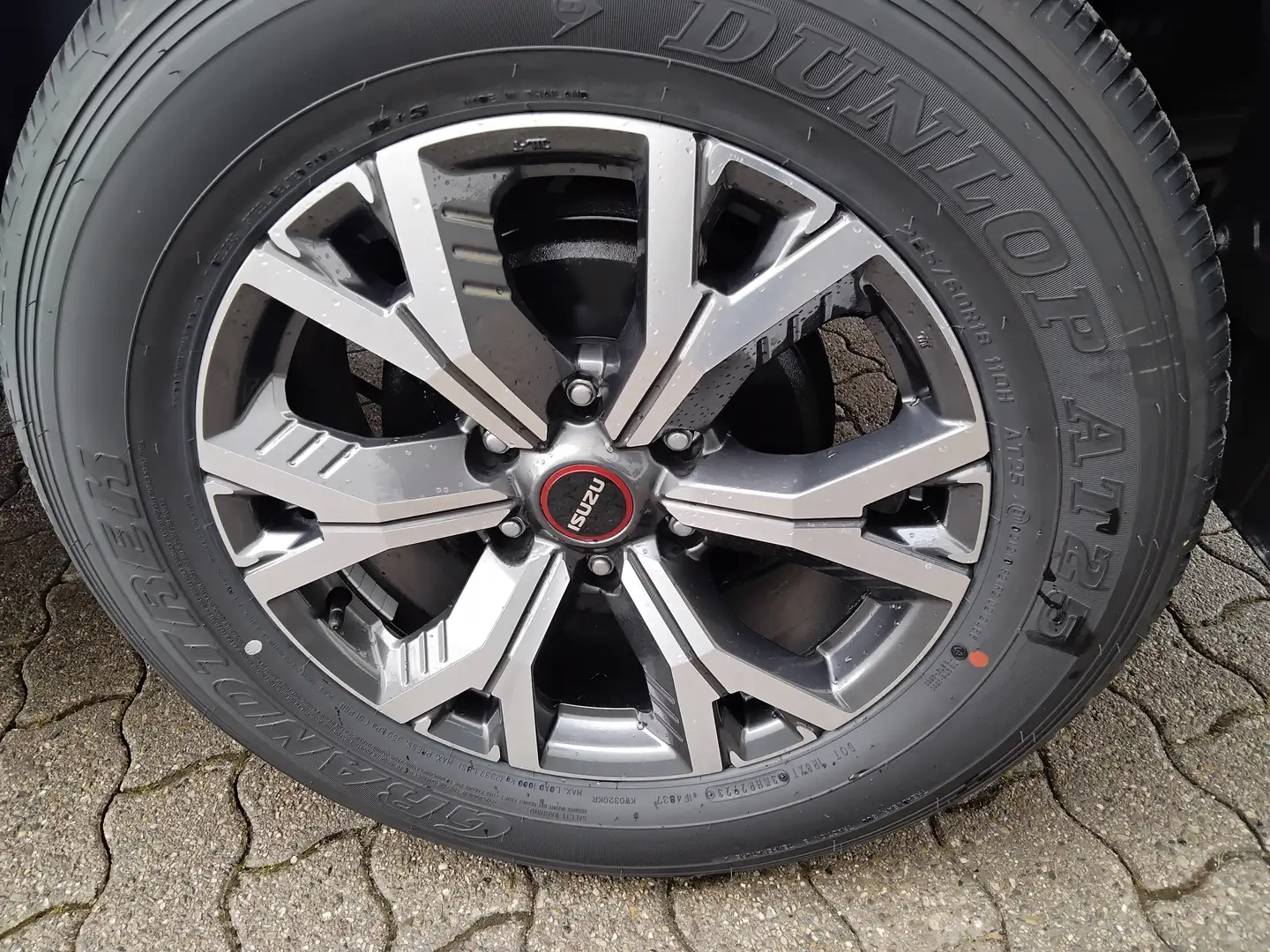 Isuzu D-Max Double Cap  4 WD Autom. LSE Azul - 2