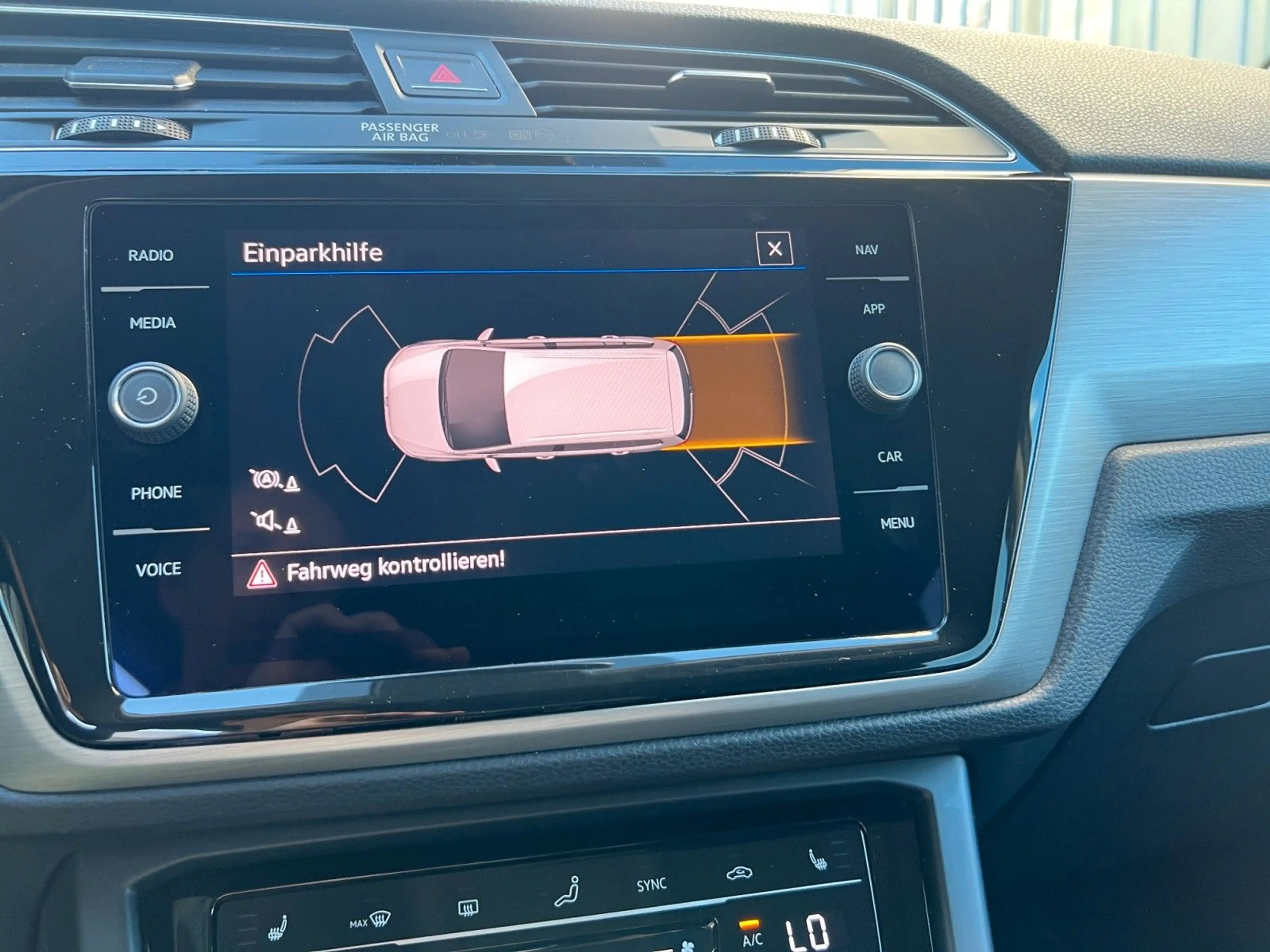 Volkswagen Touran 1.5TSI DSG 7 SITZE APP ACC LED SHZ ASSIST — photo 15