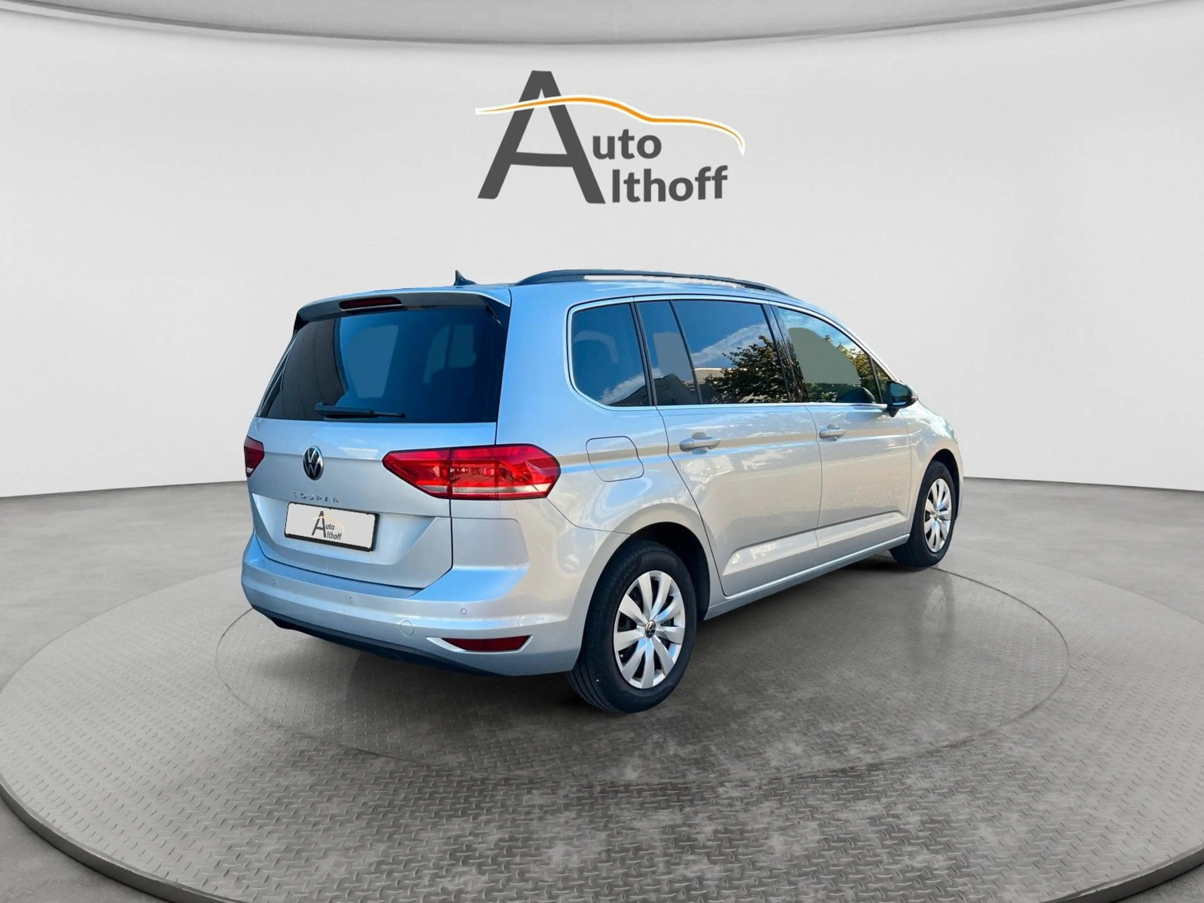 Volkswagen Touran 1.5TSI DSG 7 SITZE APP ACC LED SHZ ASSIST — photo 7