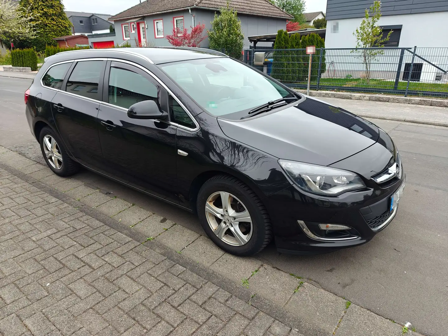 Opel Astra Astra Sports Tourer 1.6 SIDI Turbo Sports Tourer Schwarz - 1