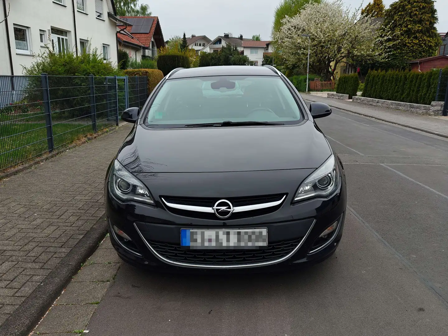 Opel Astra Astra Sports Tourer 1.6 SIDI Turbo Sports Tourer Schwarz - 2