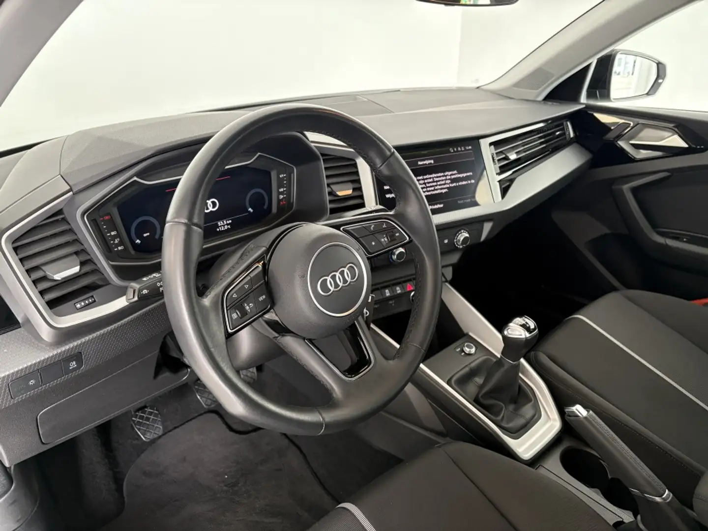 Audi A1 Sportback 25 TFSI 5-deurs Pro Line Apple/Android, Grau - 2