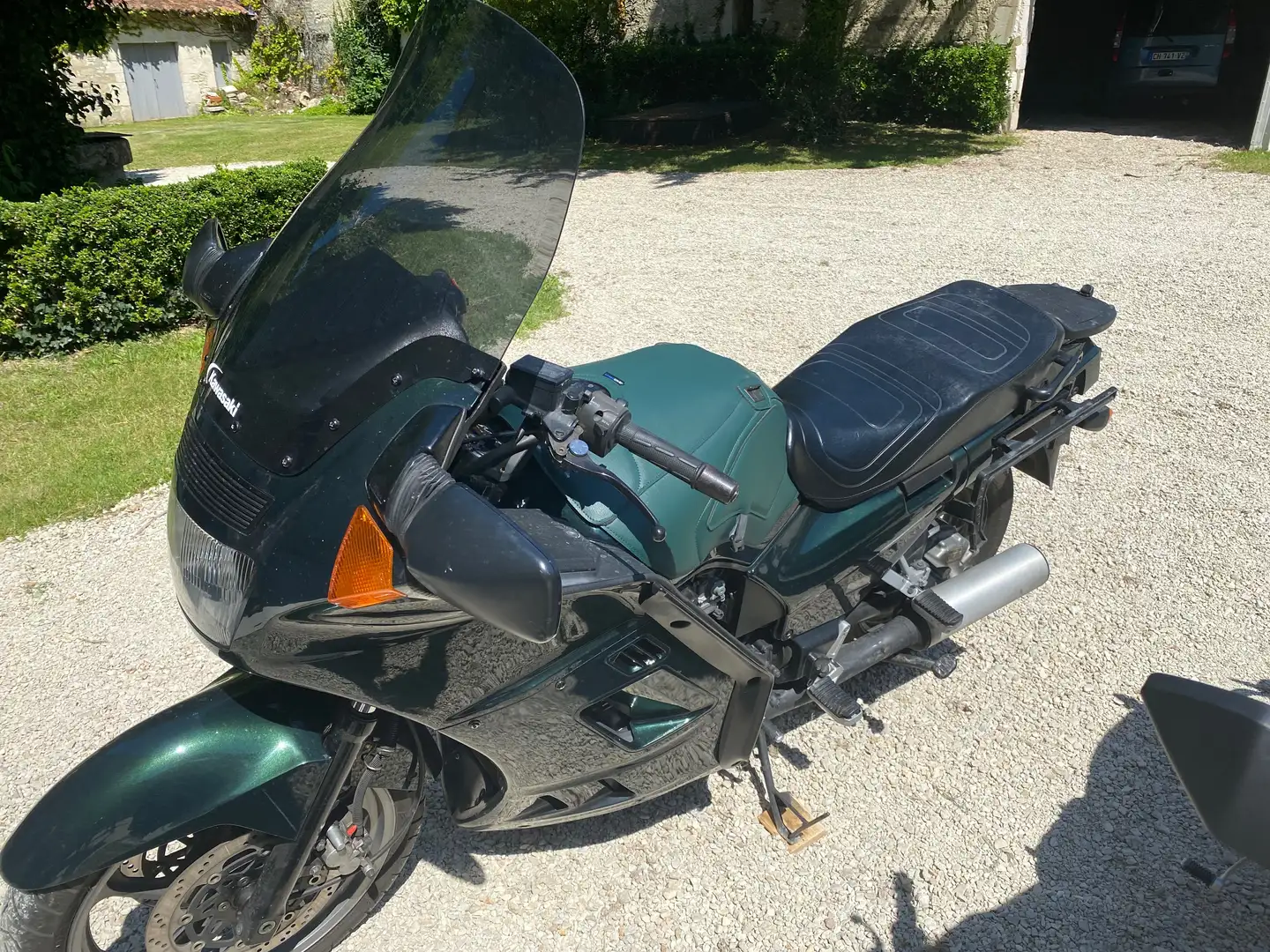 Kawasaki GTR 1000 Vert - 2