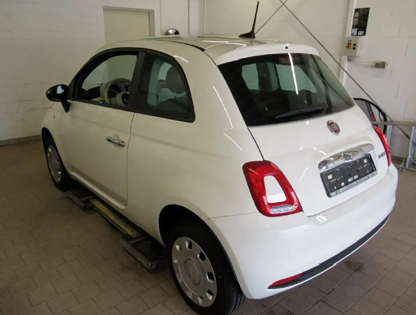 Fiat 500 1.0 GSE Last Edition Klima & Sound Weiß - 2