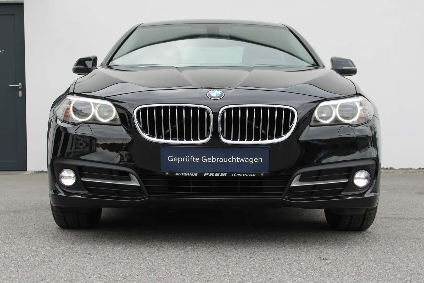 BMW 520 d xDrive F10 Österreich Paket Aut. Schwarz - 1