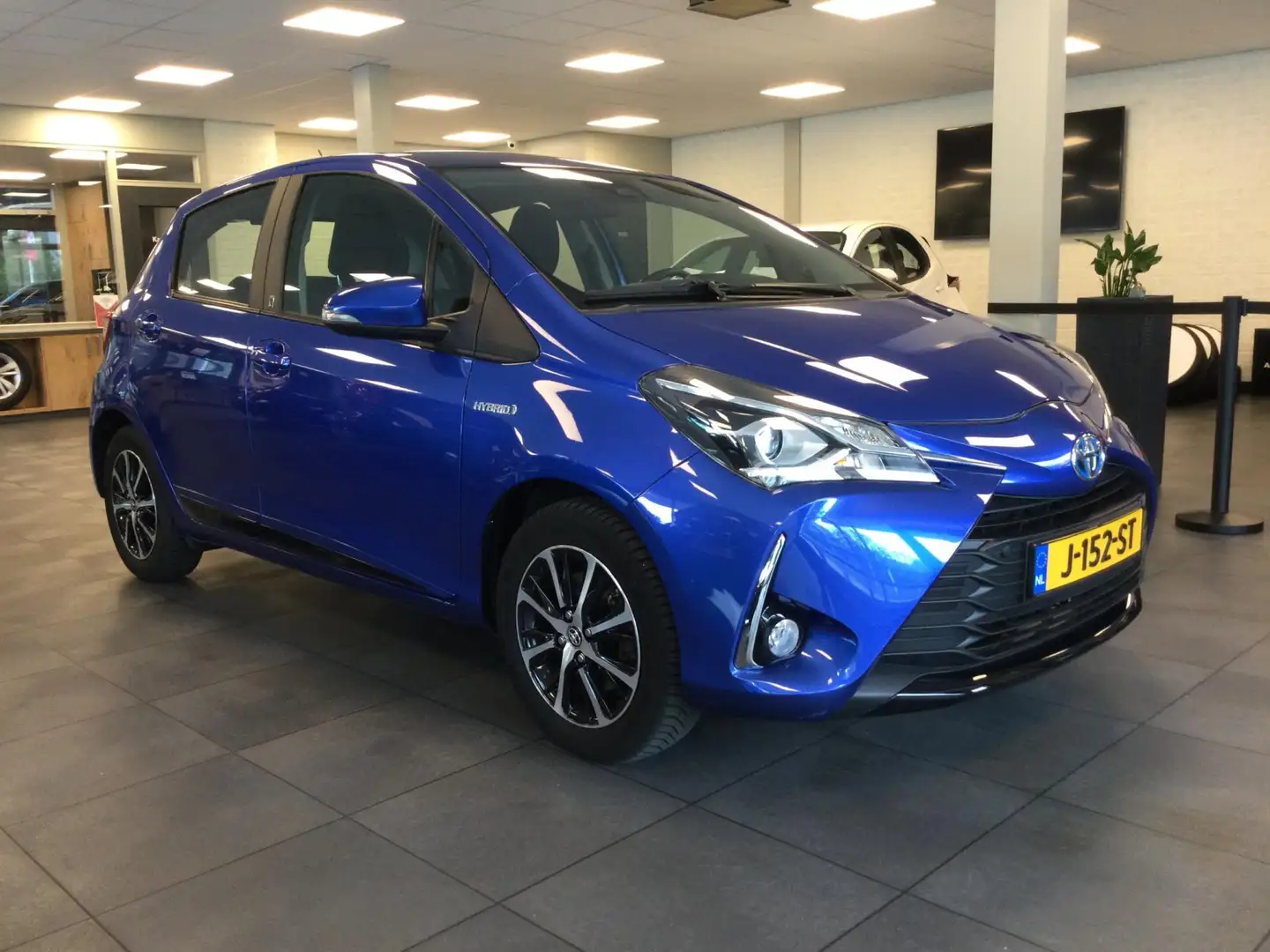Toyota Yaris 1.5 Hybrid Design Sport CAMERA STOELVERWARMING Azul - 2
