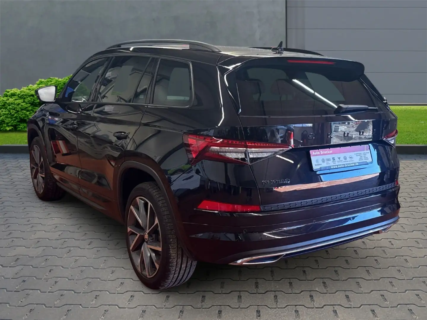 Skoda Kodiaq Sportline 4x4+Anhängerkupplung+el.Panoramadach+Nav Negro - 2