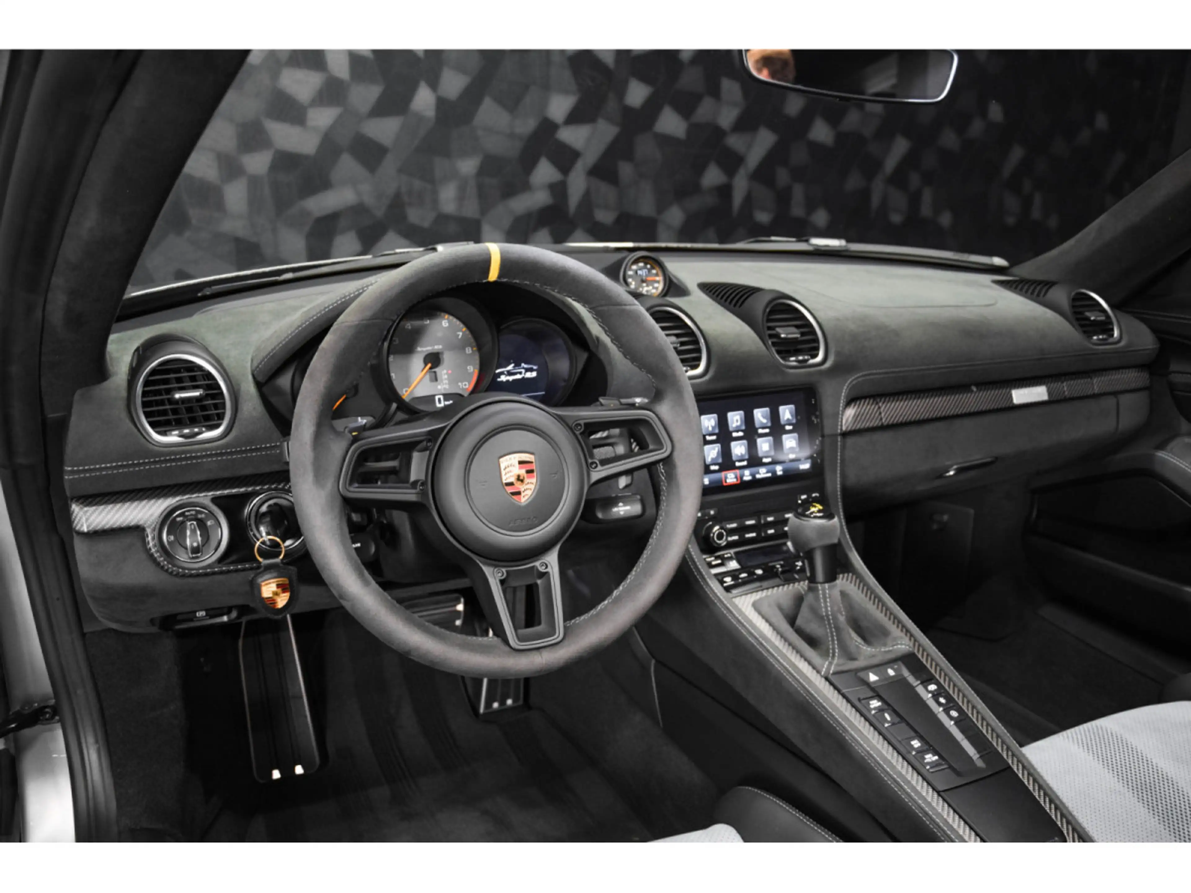 Porsche 718 Spyder RS PDK - PACK WEISSACH - ARGENT GT — photo 4