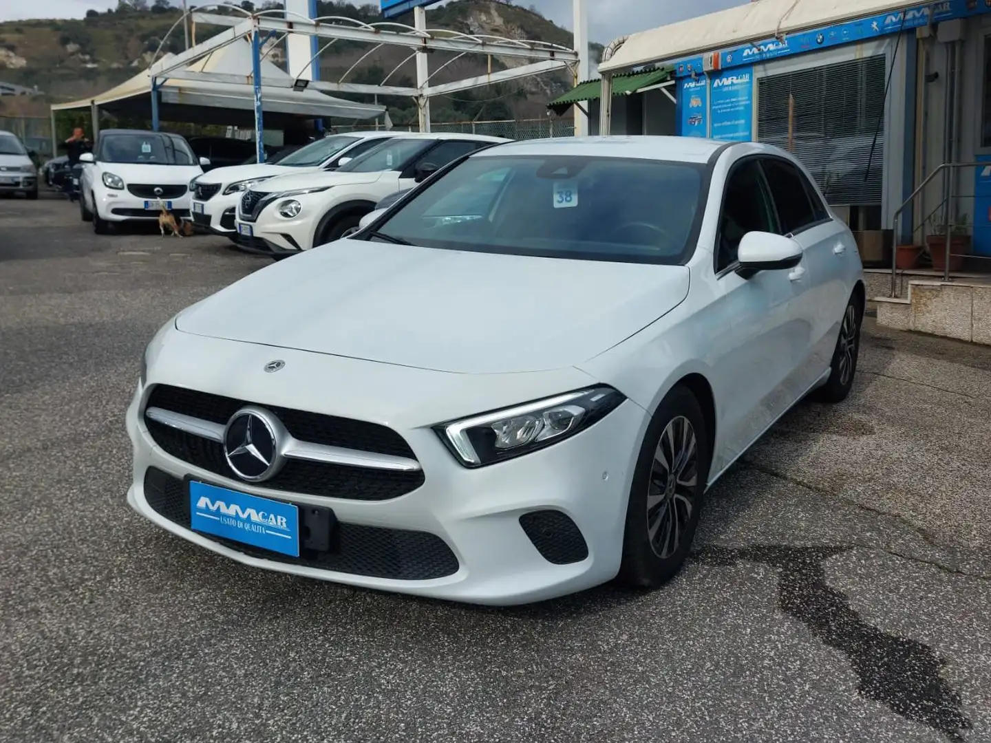 Mercedes-Benz A 180 A 180 d Premium auto Bianco - 2