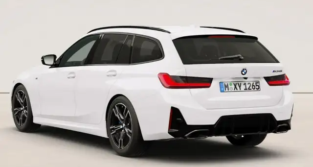 BMW 3 Series view 3