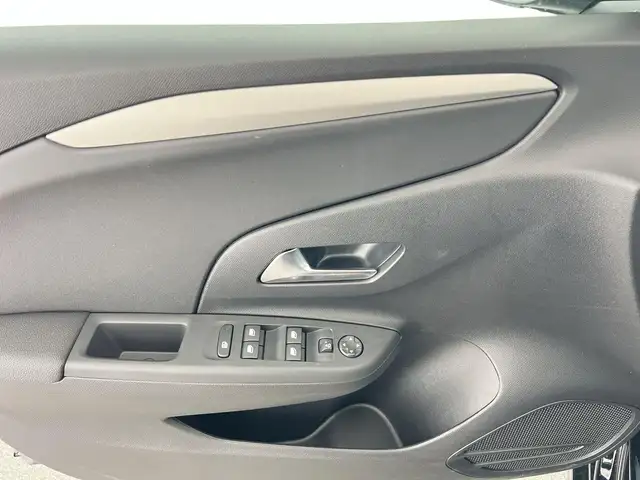 Opel Corsa view 9