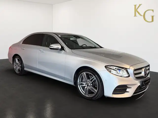 Mercedes-Benz E-Class view 10