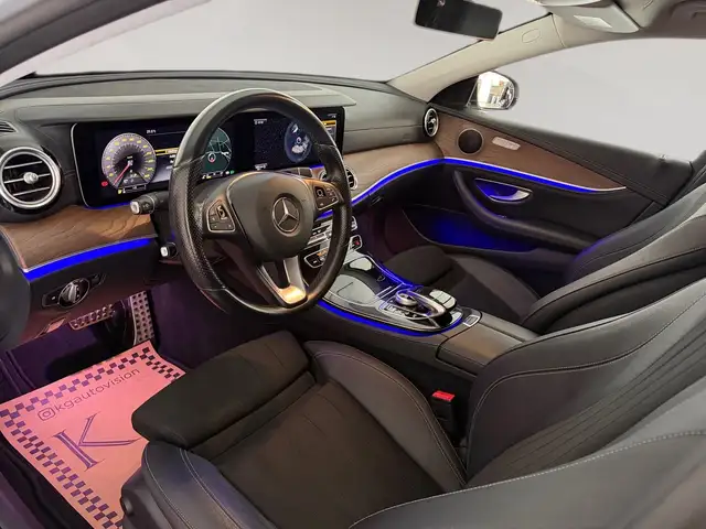 Mercedes-Benz E-Class view 14