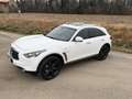 Infiniti QX70 S - thumbnail 1