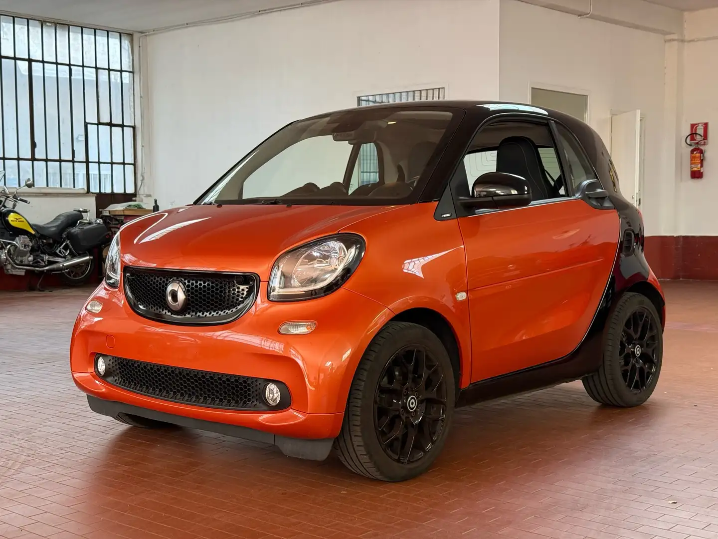 smart forTwo 0.9 t Prime 90cv twinamic Oranje - 2