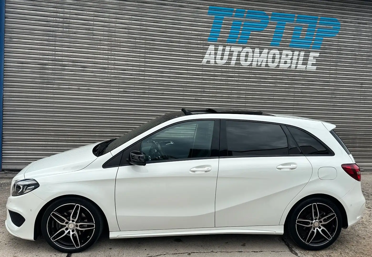 Mercedes-Benz B 200 d*AMG-LINE*PANORAMA*NIGHT*LED-HIGH*KAMERA* Biały - 2