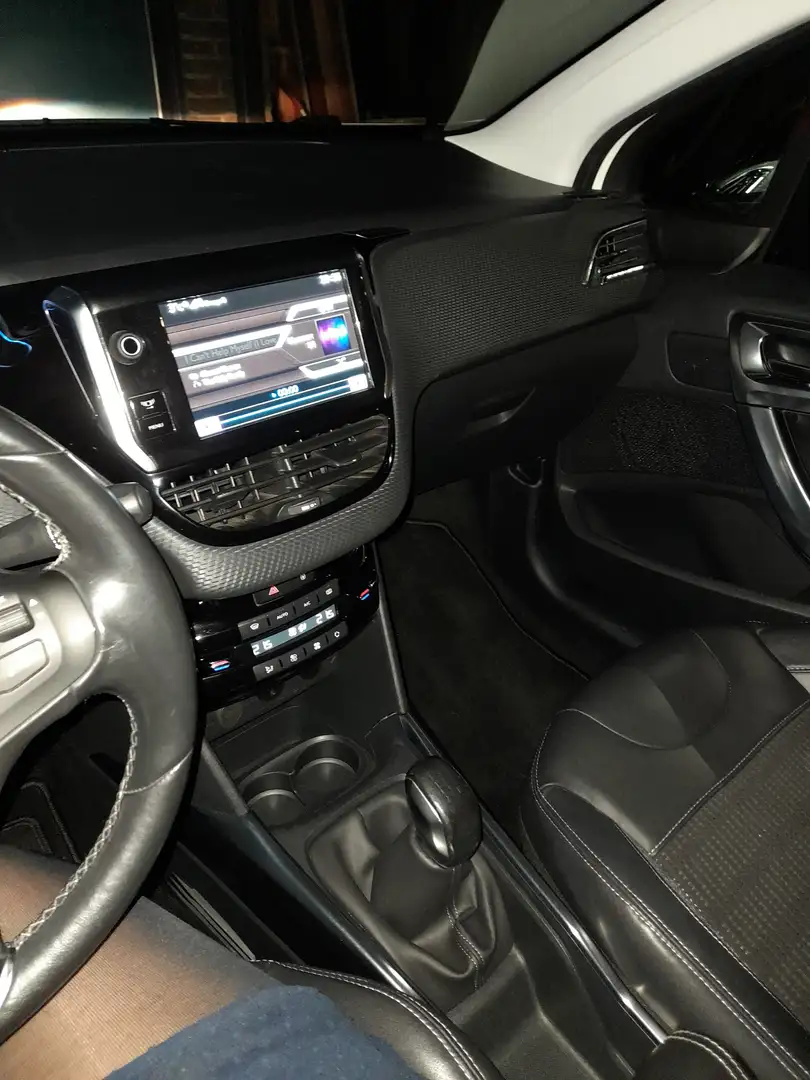Peugeot 2008 2008 e-HDi FAP 92 ETG6 STOP Blanc - 2