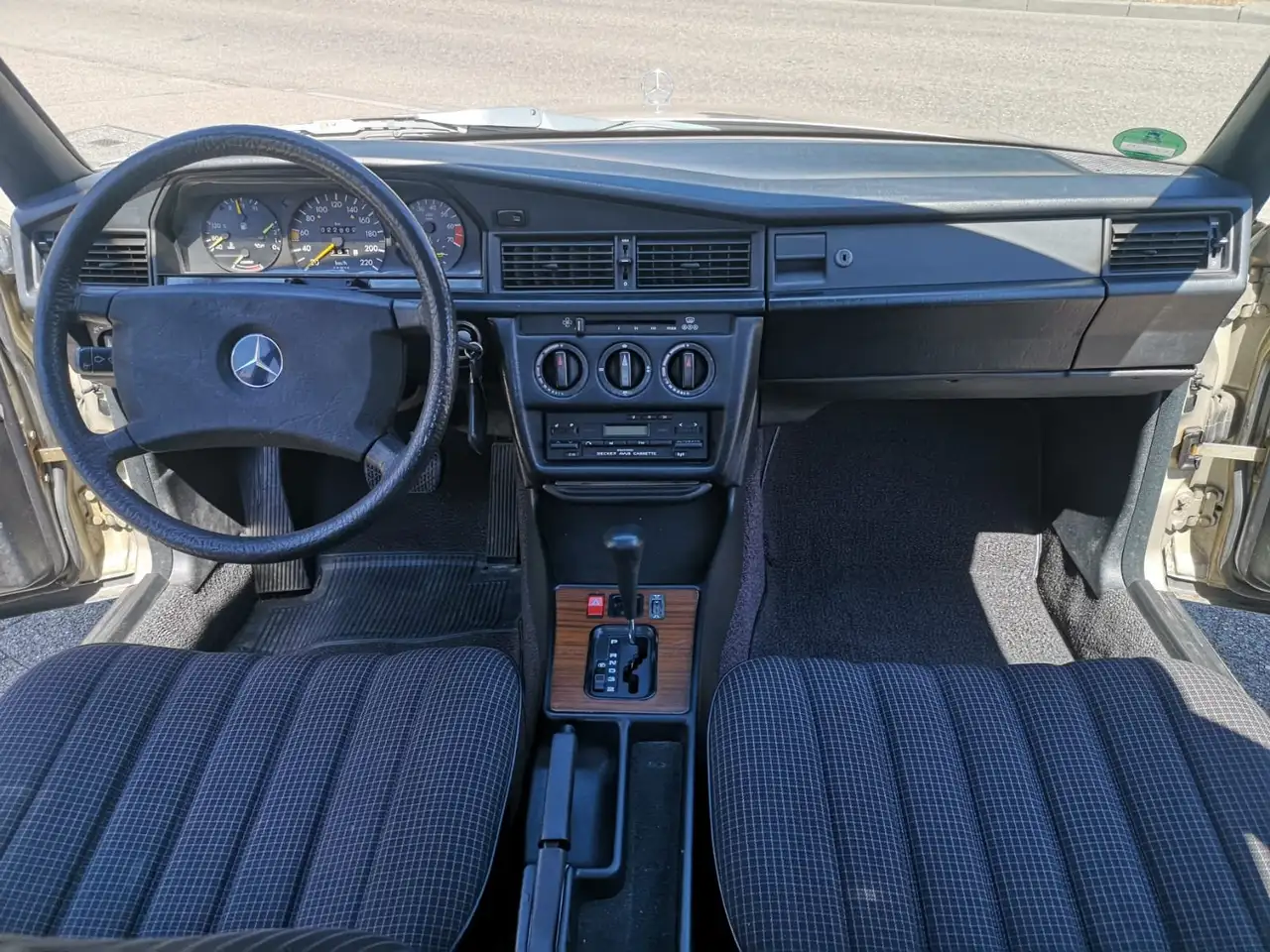 Mercedes-Benz 190 E, foto 9
