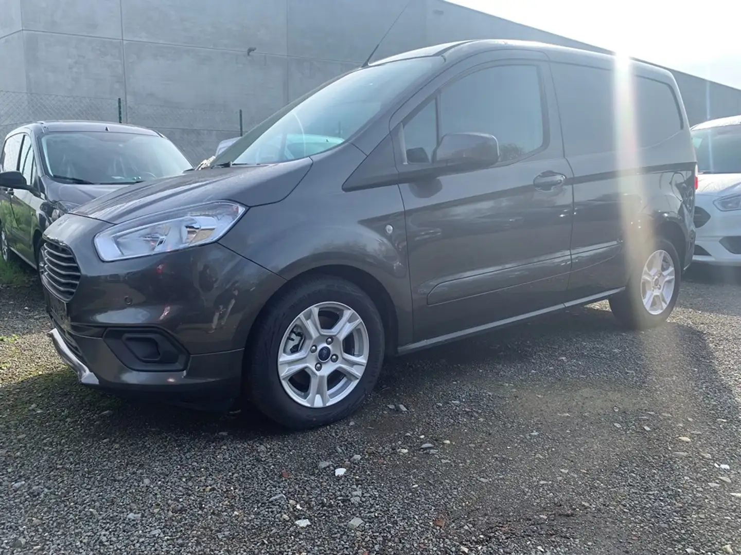 Ford Courier Limited Grau - 1