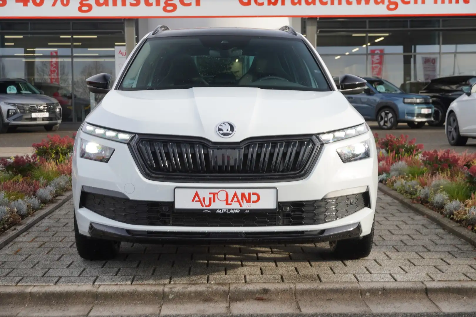 Skoda Kamiq 1.5 TSI DSG Monte Carlo LED Navi Kamera White - 2