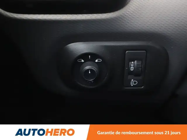 Citroen C4 Cactus view 28