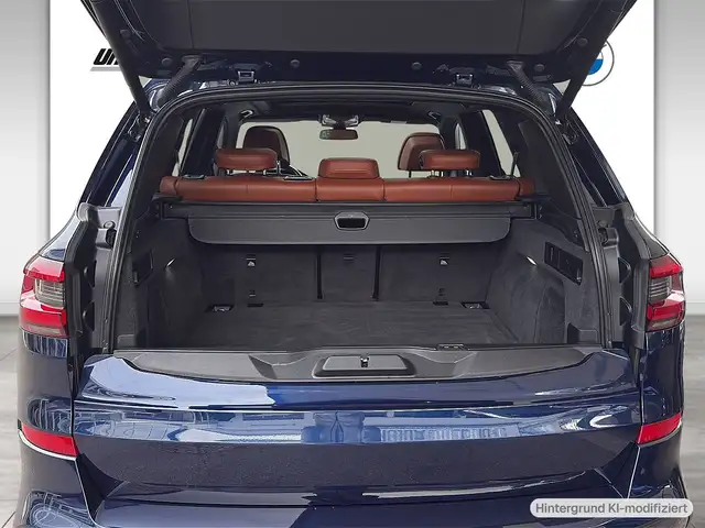 BMW X5 view 12