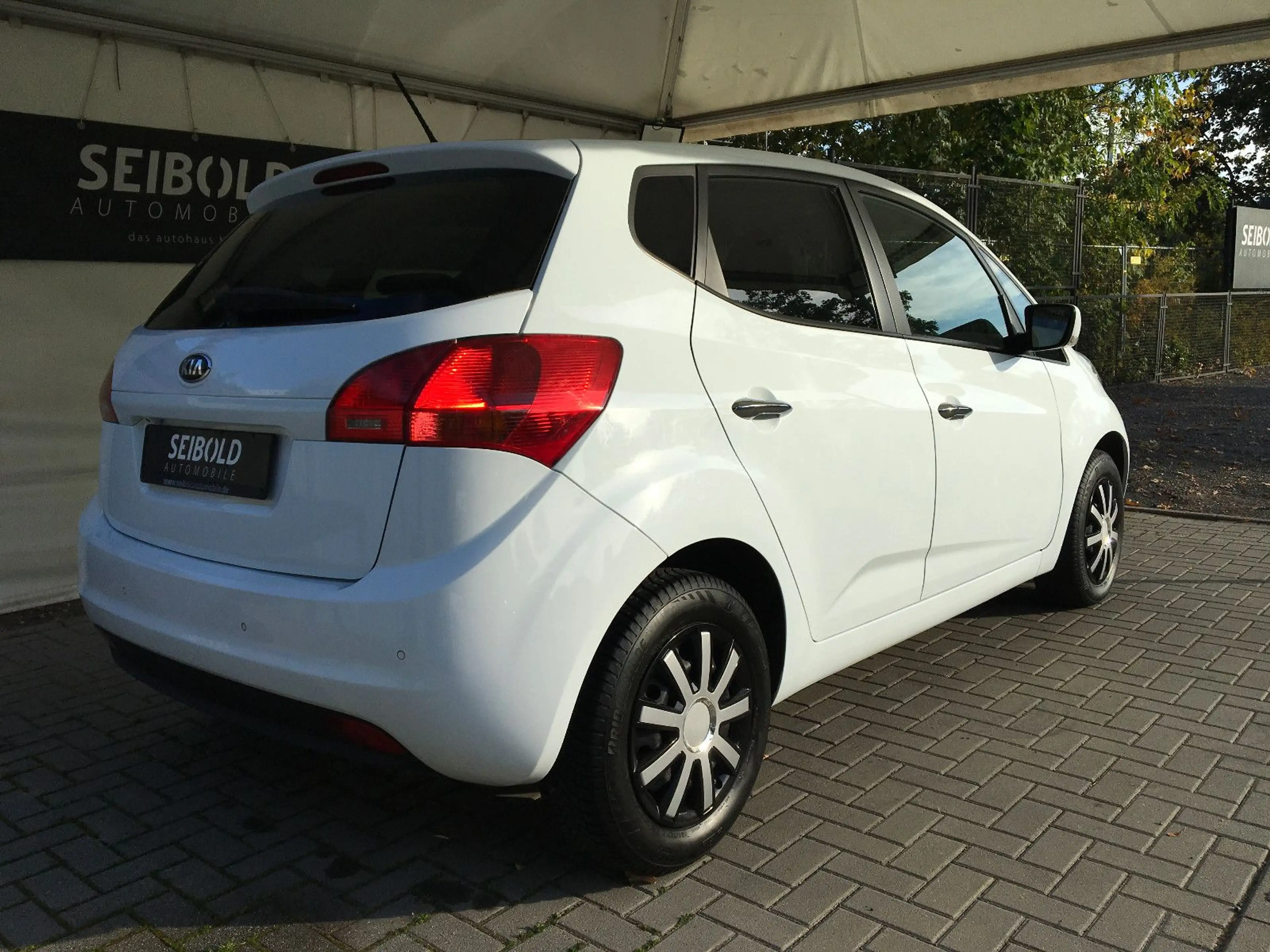 Kia Venga 1.6 FIFA World Cup Edition/Autom/Navi/PDC — photo 5