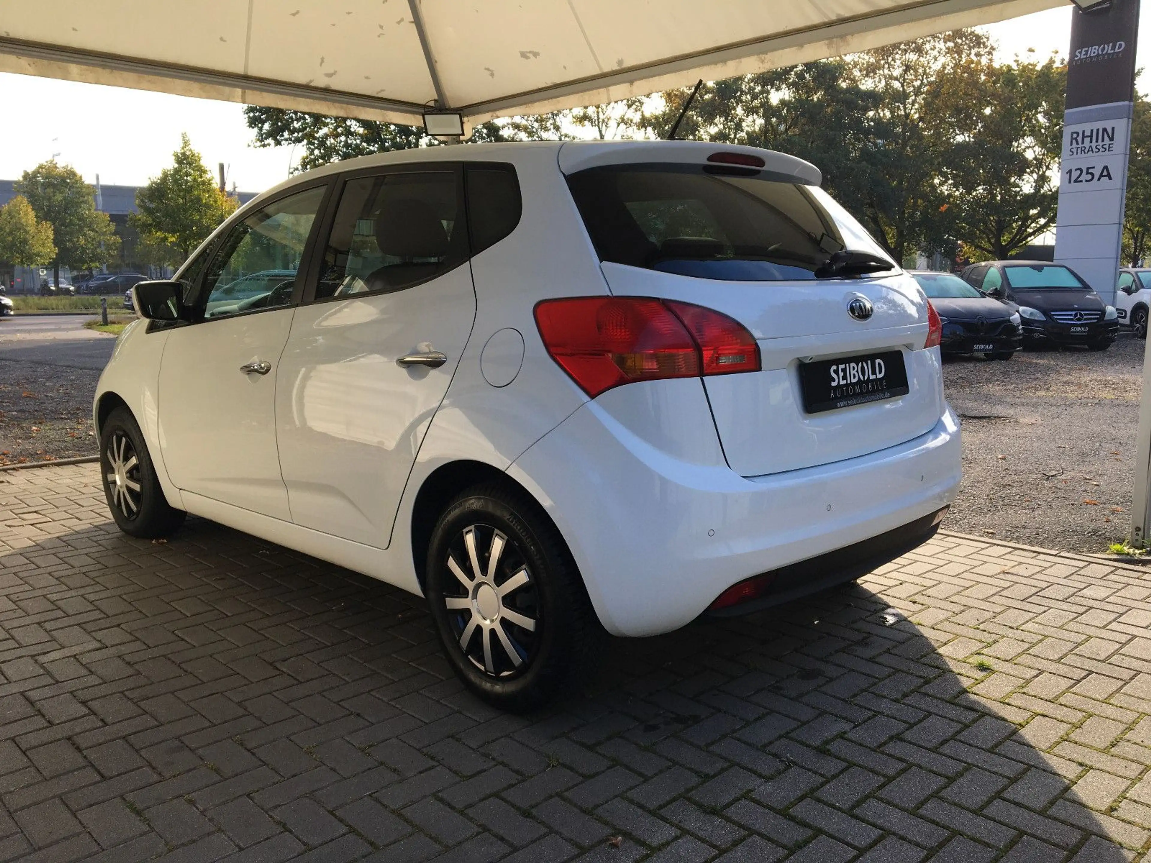 Kia Venga 1.6 FIFA World Cup Edition/Autom/Navi/PDC — photo 6