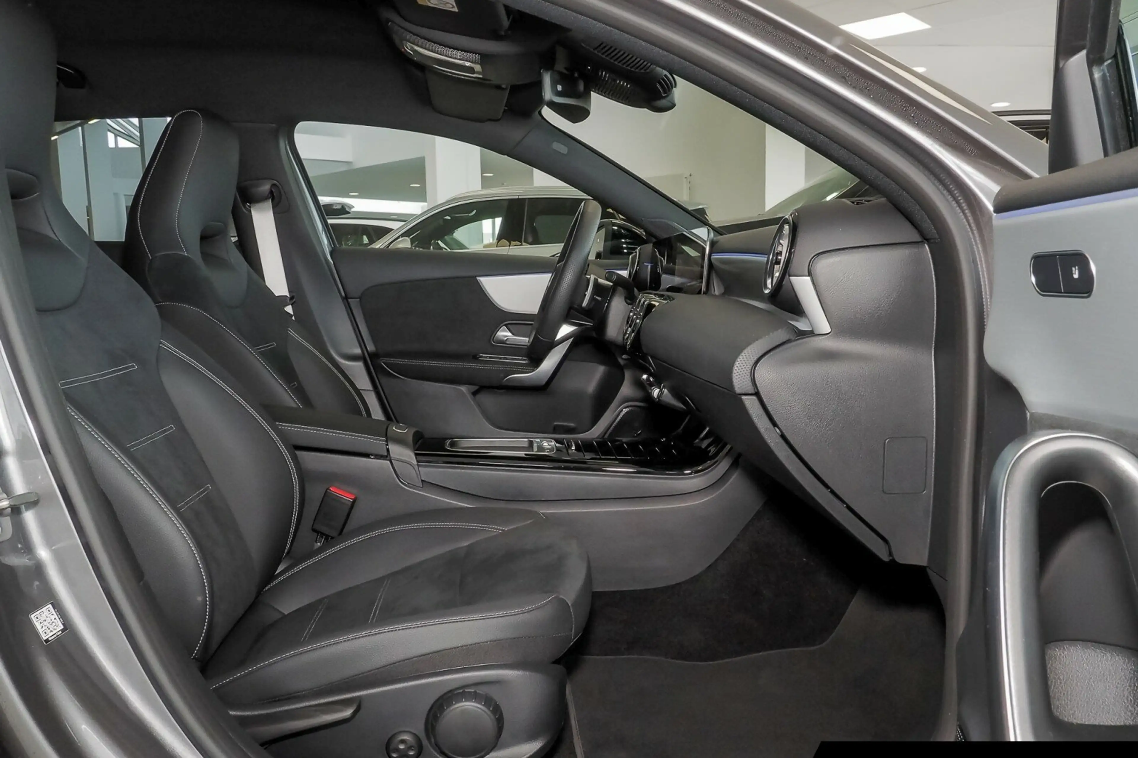 Mercedes-Benz A 200 A 200 AMG Night/Kamera/LED/Totwinkel/Navi AMG Line — photo 6