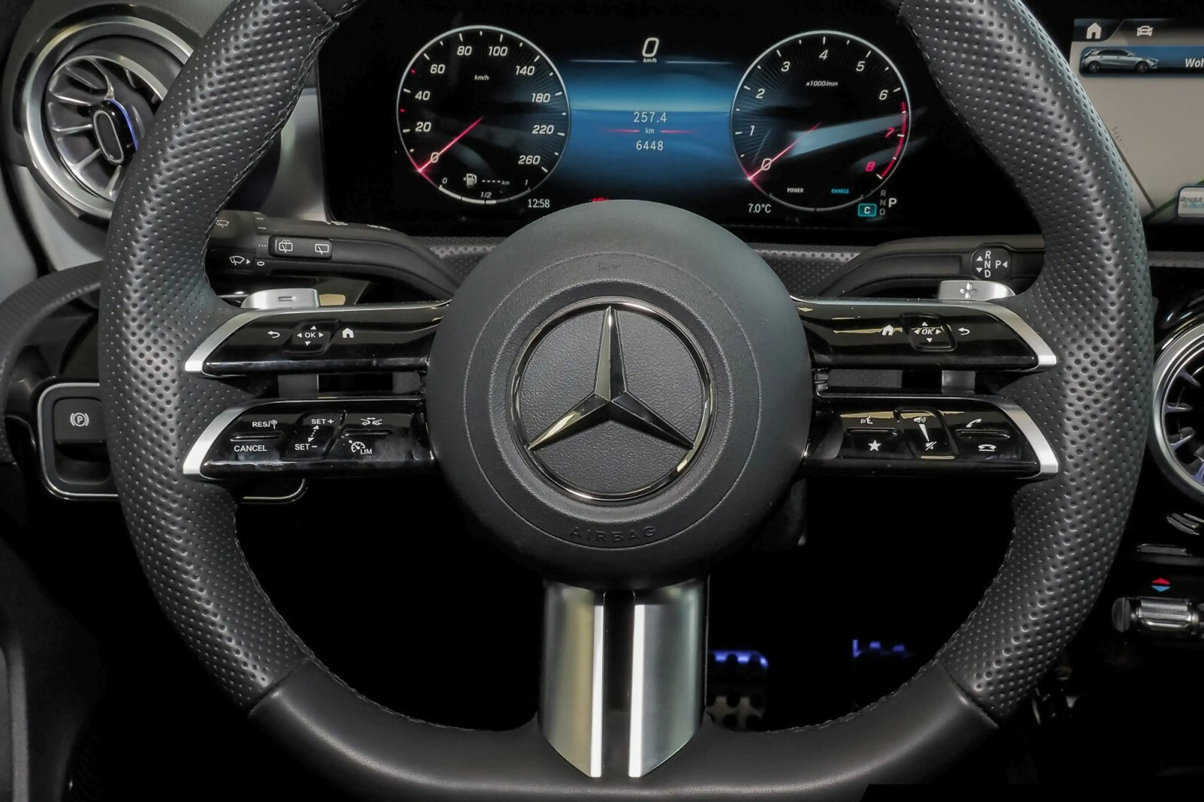Mercedes-Benz A 200 A 200 AMG Night/Kamera/LED/Totwinkel/Navi AMG Line — photo 13
