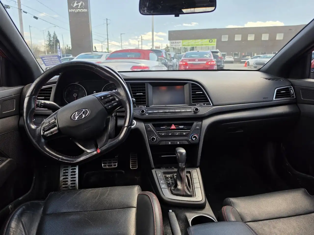 Hyundai ELANTRA снимка Hyundai ELANTRA