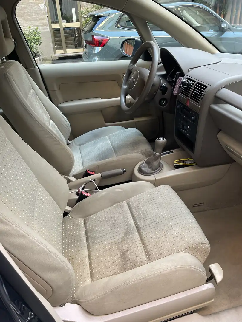 Audi A2 1.4 Comfort Argento - 2
