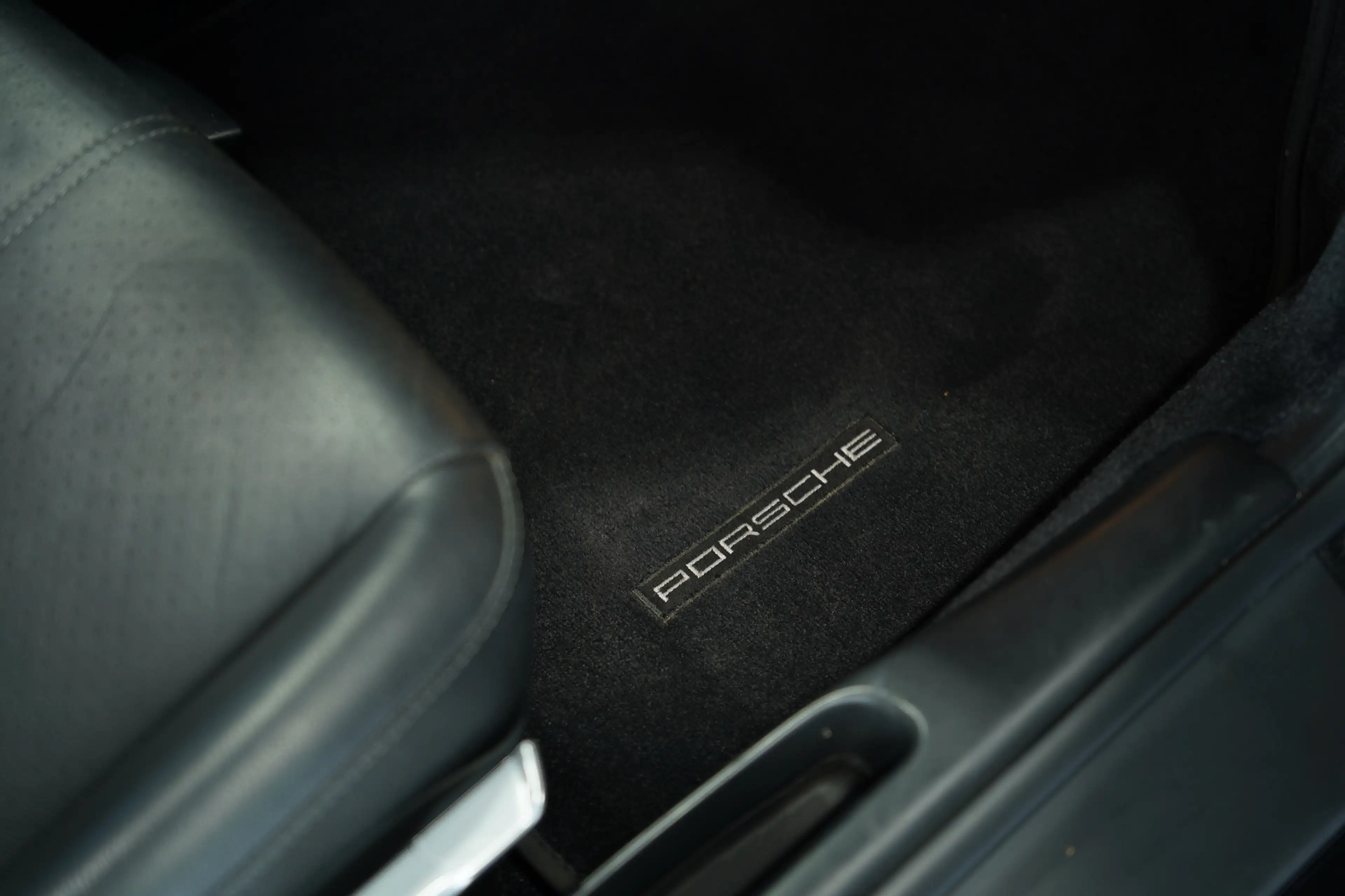 Porsche 997 Carrera S Cabrio *19 *S-AGA *PCM *PDC — photo 14