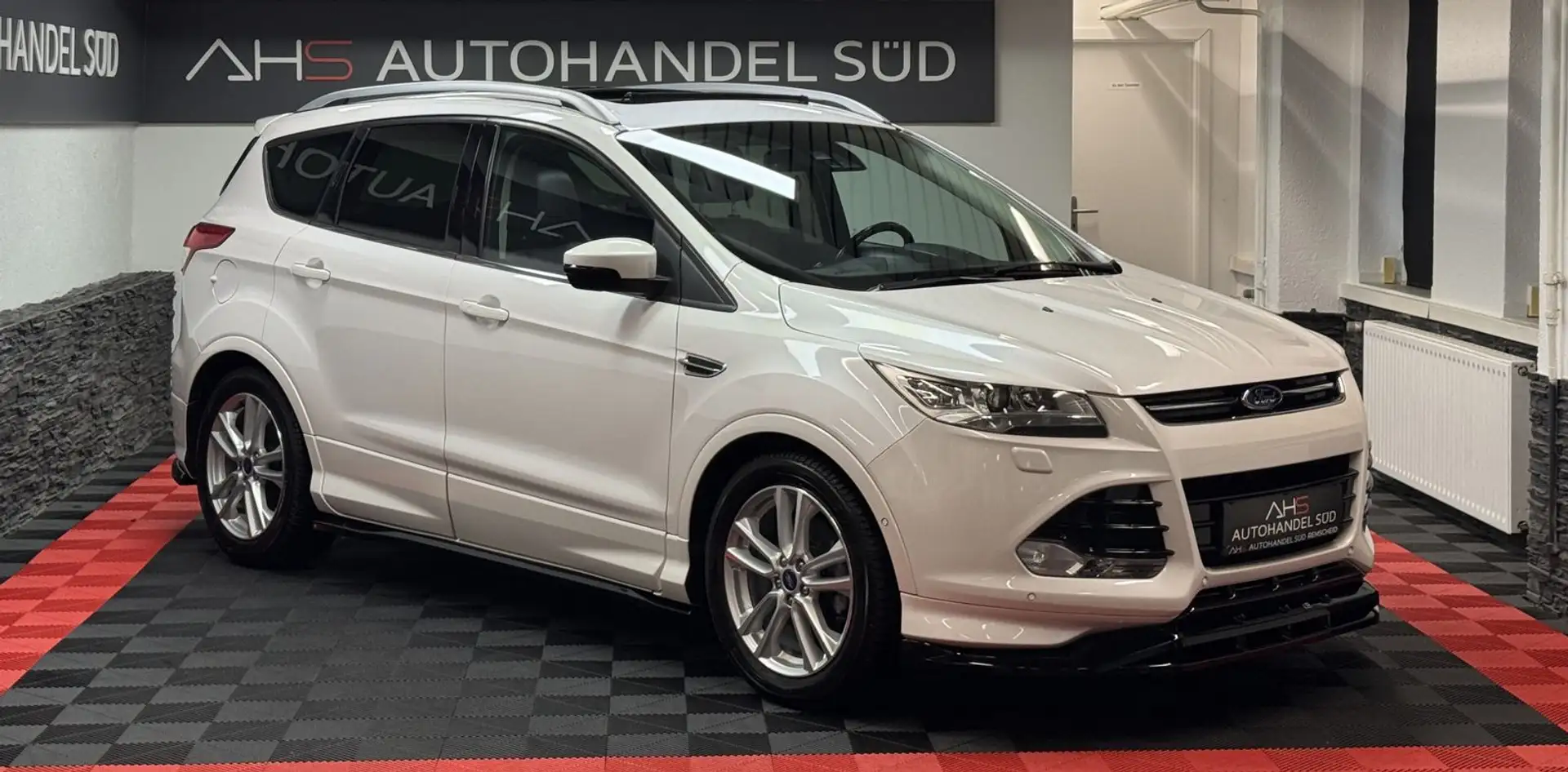Ford Kuga Individual*PANORAMA*LEDER*AHK* Blanc - 2