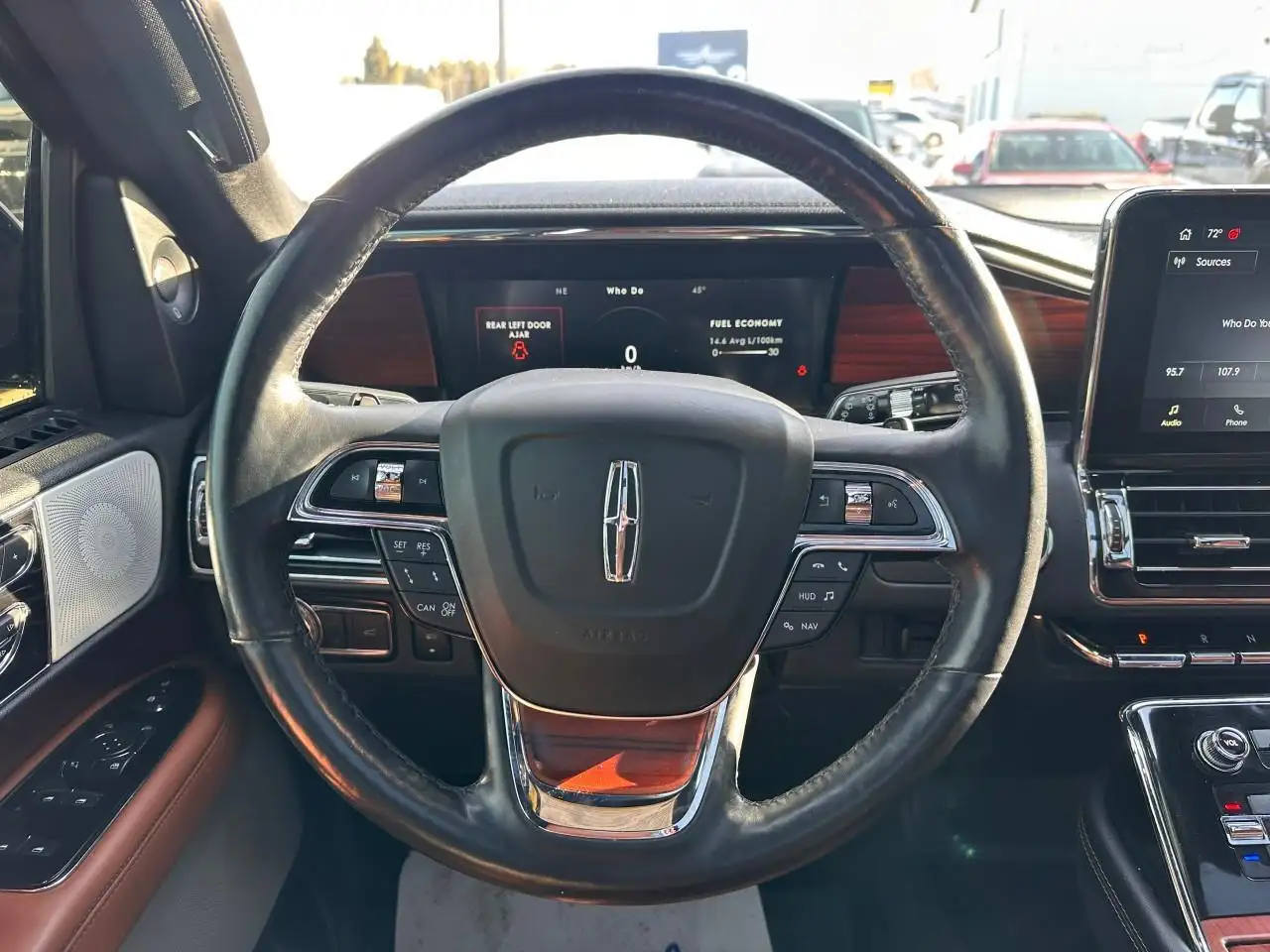 Lincoln Navigator снимка Lincoln Navigator