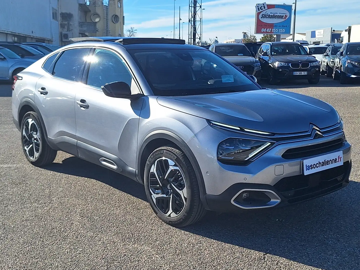Citroen C4 X PureTech 130 S\u0026amp;S EAT8 Max + toit ouvrant + recharge smartphone sans fil + pm Gris - 2