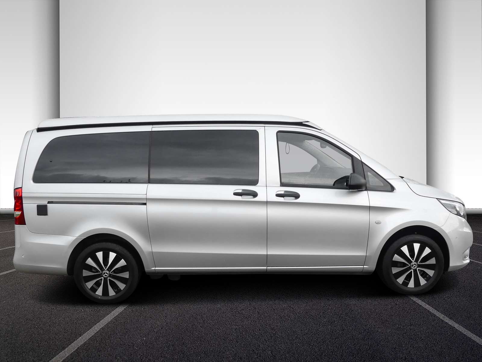 Mercedes-Benz V 220