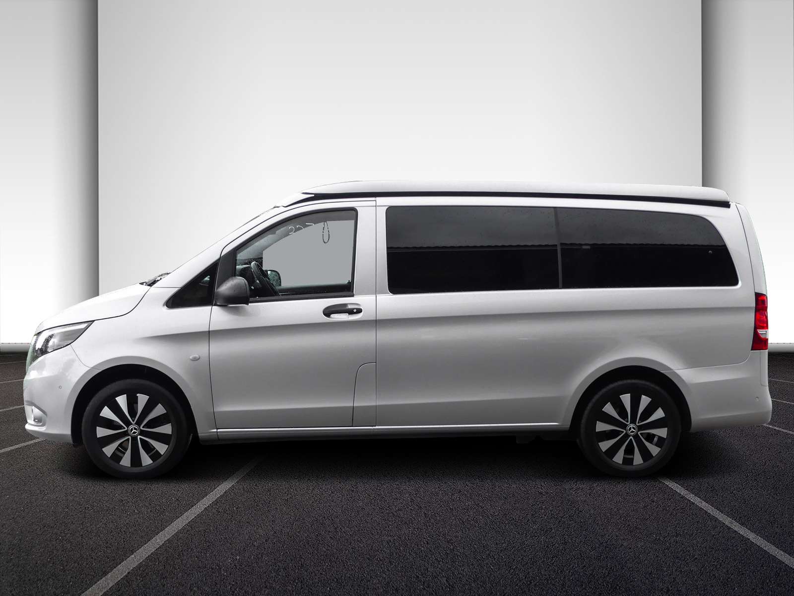 Mercedes-Benz V 220