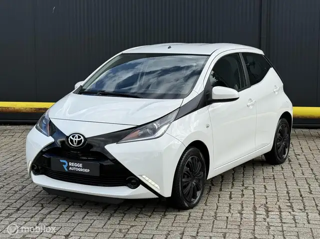 2015 Toyota Aygo in White for sale