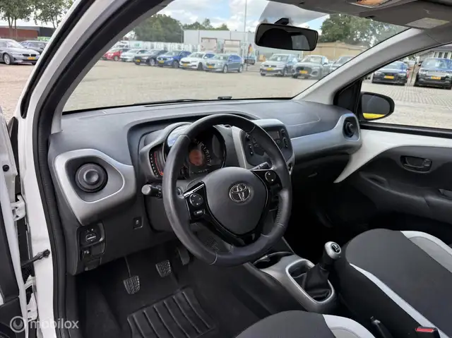 Toyota Aygo view 11