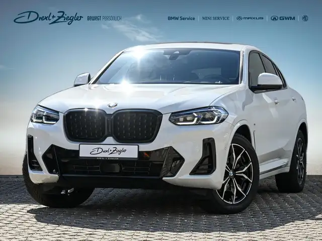 BMW X4 xDrive20i M-Sport AHK PANO ACC KoZg HuD Laser