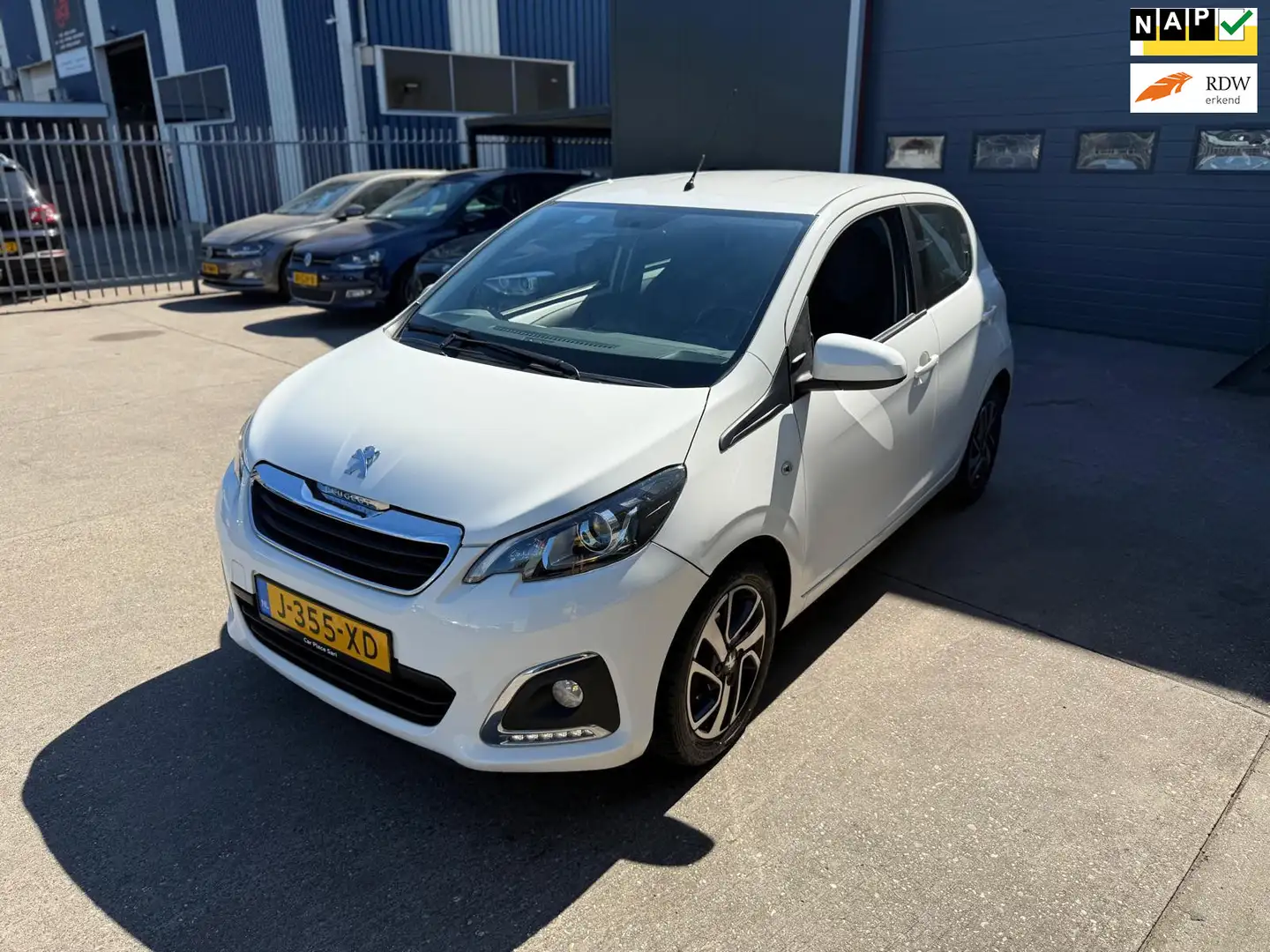 Peugeot 108 1.0 e-VTi Allure NAP Carplay IN BTW Cruise FULL Blanc - 1