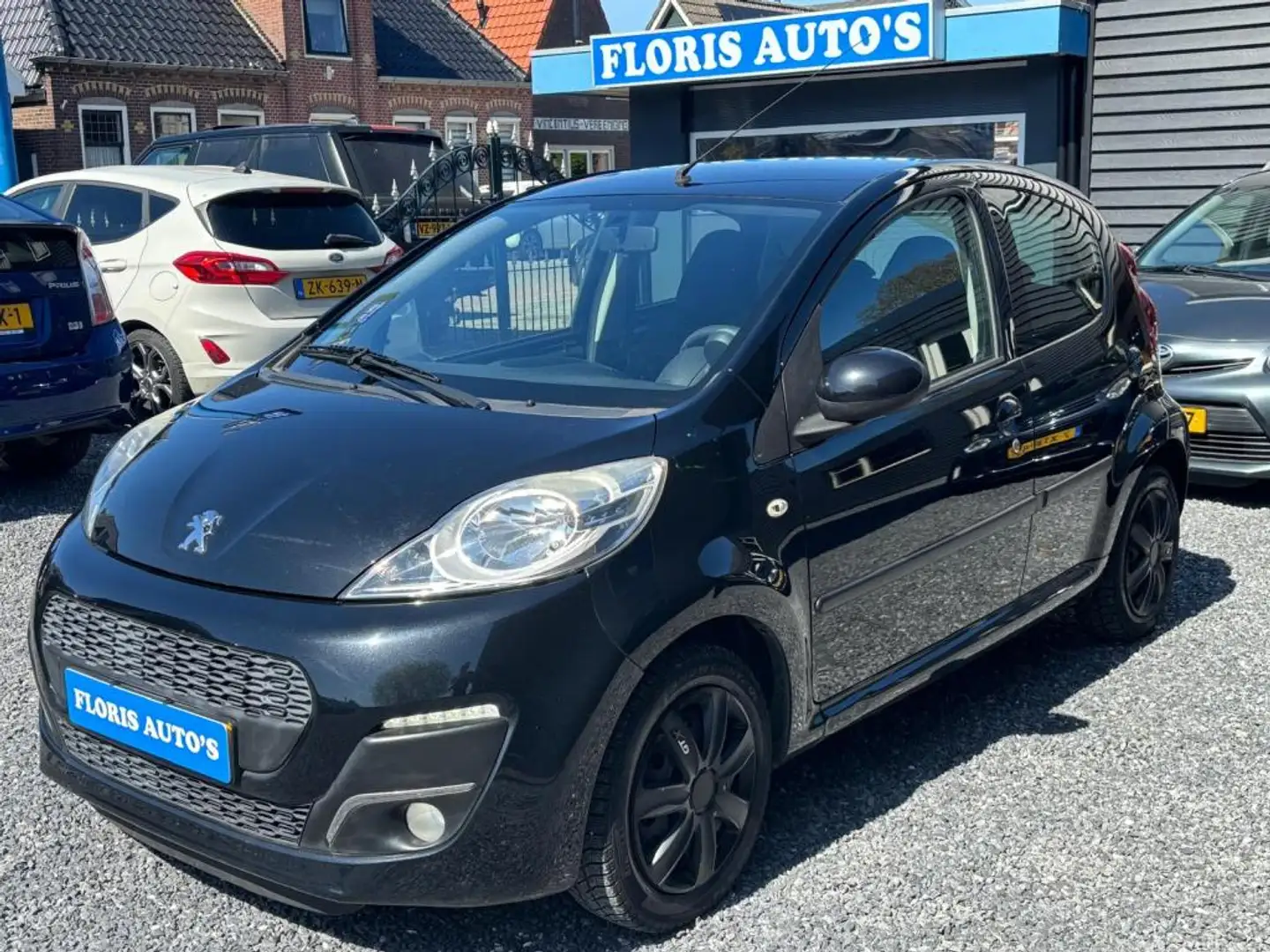 Peugeot 107 1.0 Automaat|Sensoren|Airco|Rijklaar!| Zwart - 2