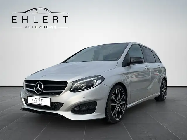 Mercedes-Benz B 200 B 200 d Urban Progressiv Nightpaket Automatik Panoramadach Kamera Parkassist Navi Totwinkel LED SW Ambiente