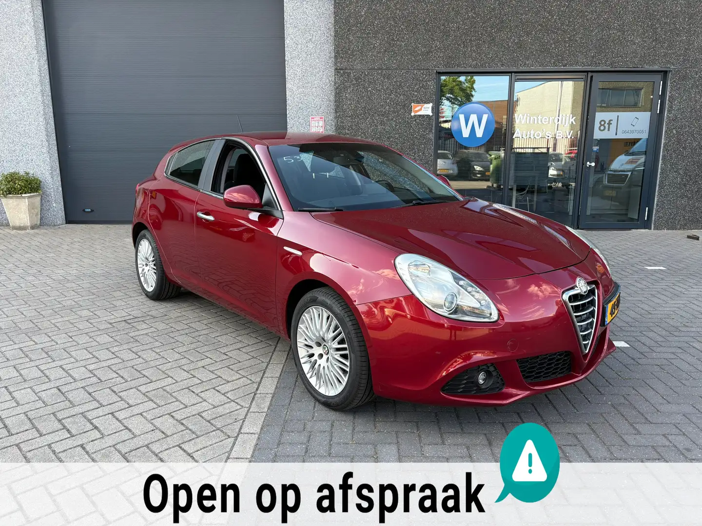 Alfa Romeo Giulietta 1.4 T Distinctive Automaat/Cruise/Nap Rood - 1