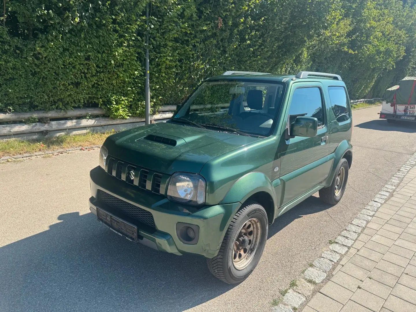 Suzuki Jimny Ranger Club 4x4  1.Hand Verde - 1
