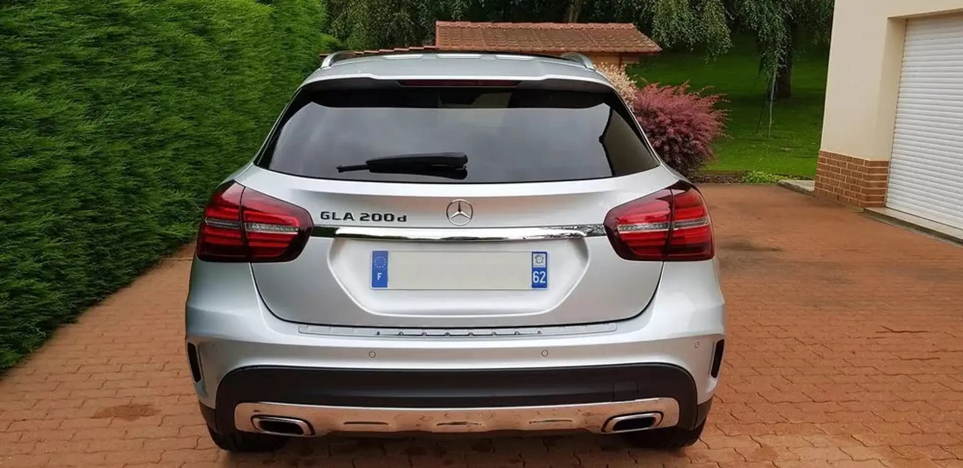 Mercedes-Benz GLA 200 GLA 200 d 7-G DCT Fascination - 2