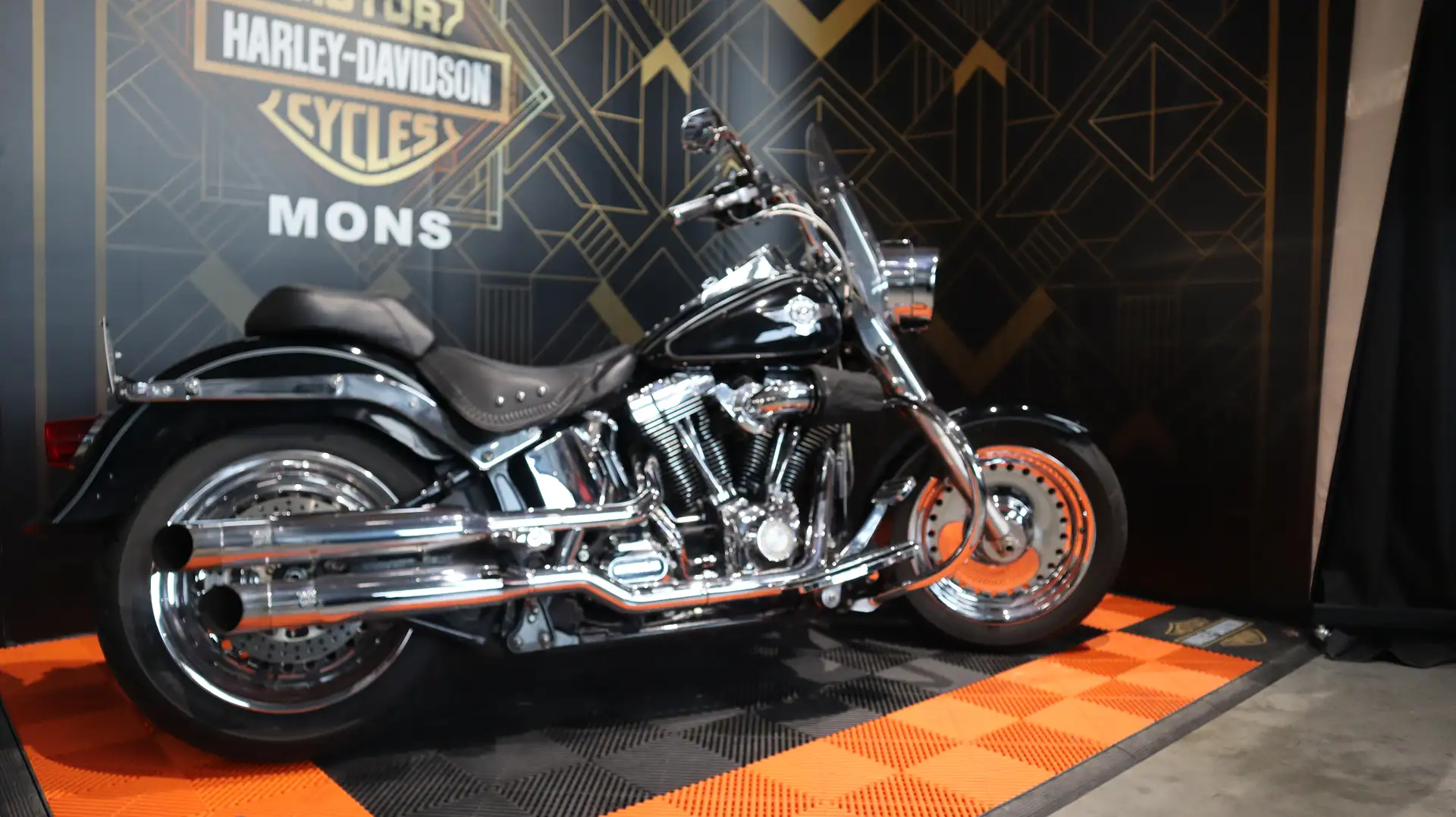 Harley-Davidson Fat Boy crna - 2