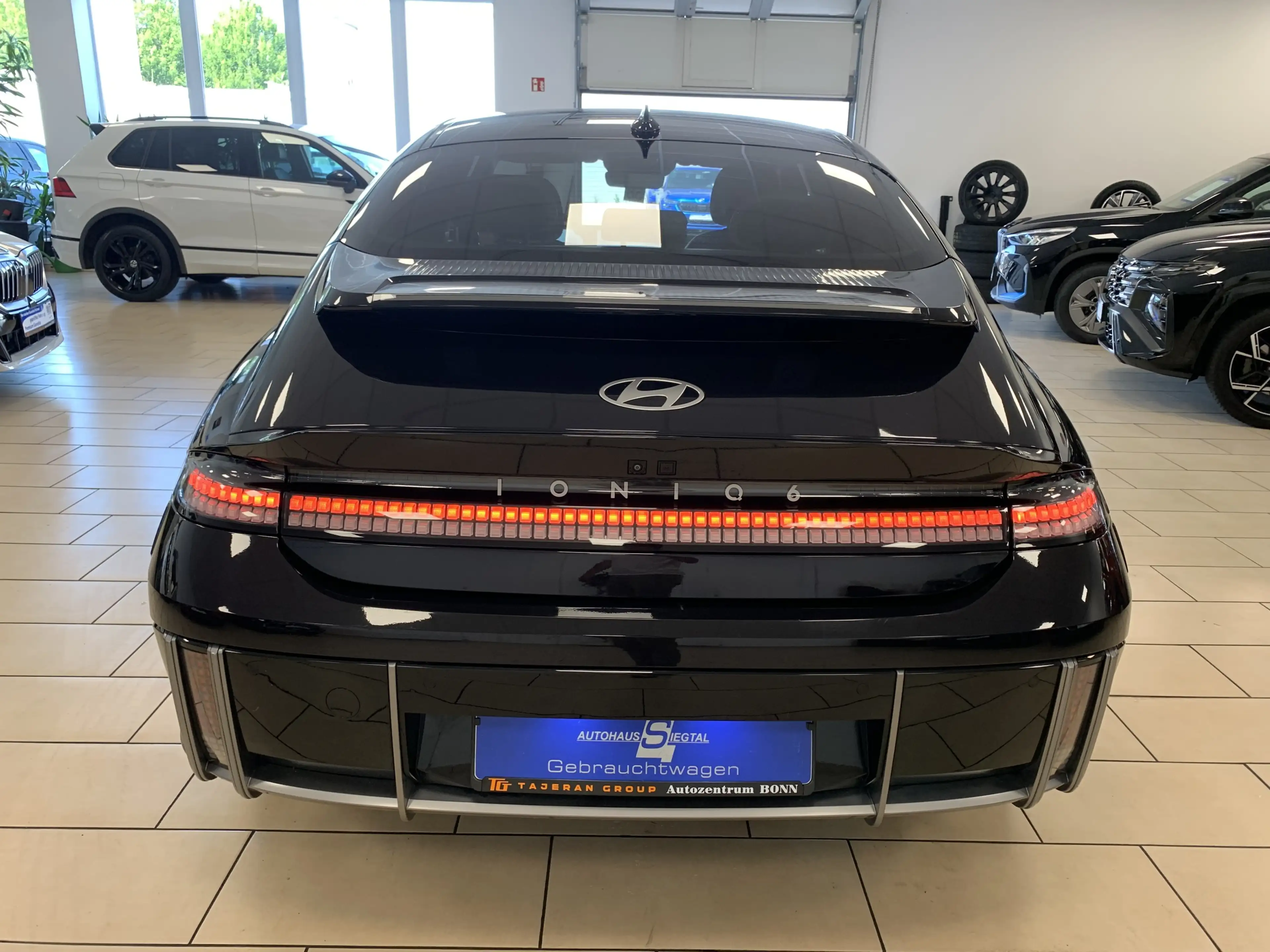 Hyundai IONIQ 6 Uniq*BOSE*Pano*ACC*360 Cam*CarPlay*Leder — photo 7