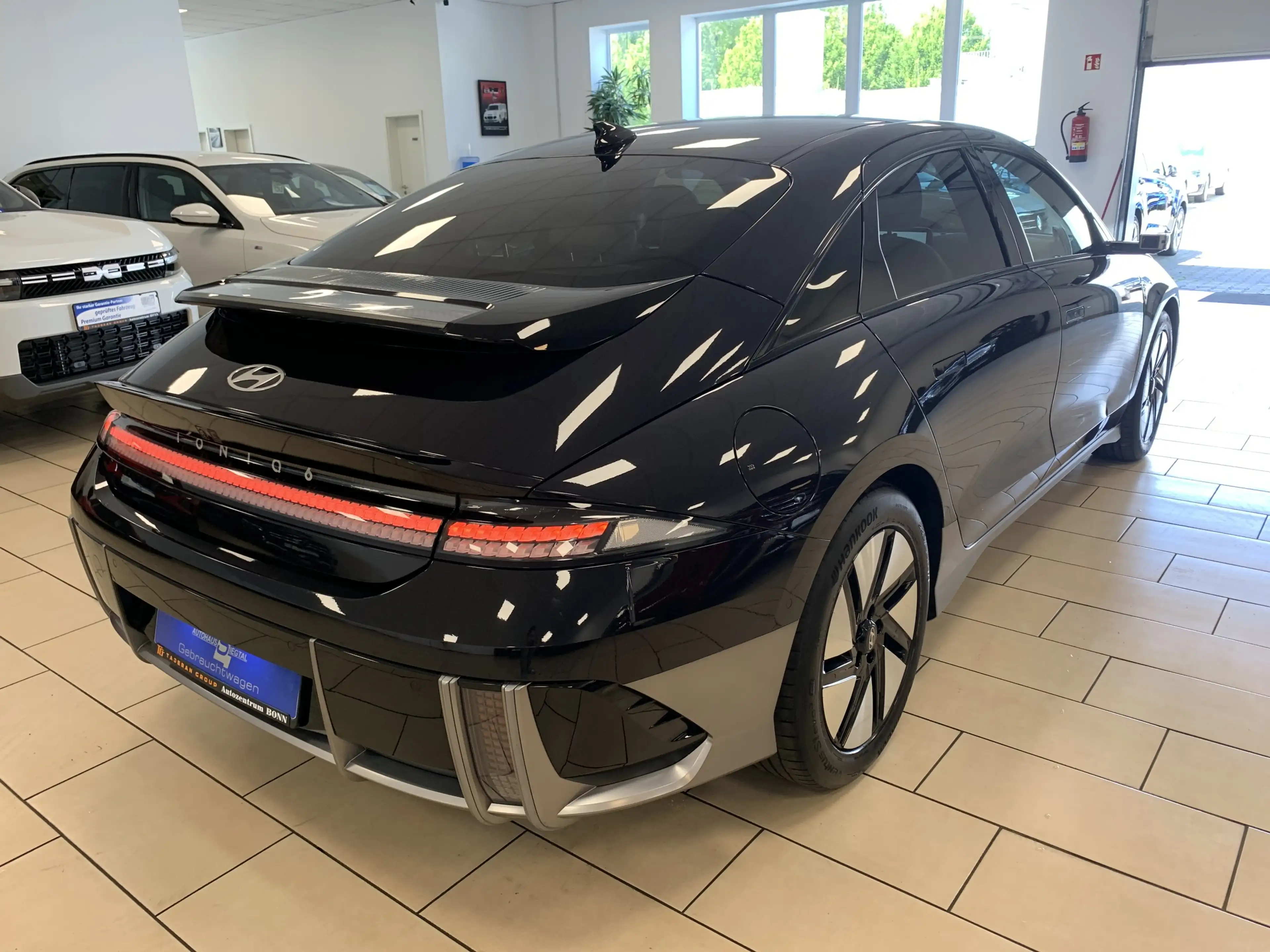 Hyundai IONIQ 6 Uniq*BOSE*Pano*ACC*360 Cam*CarPlay*Leder — photo 10